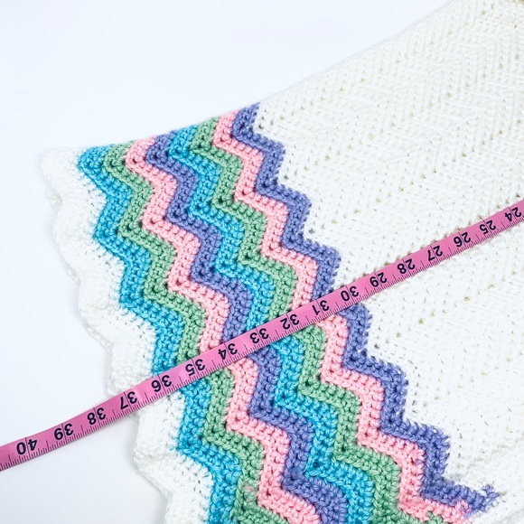 NEW Crochet Baby Blanket Afghan Throw White Purple Pink Blue Green Rainbow - Picture 3 of 10